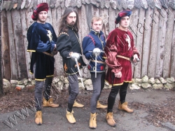 Коллекция мужских средневековых костюмов