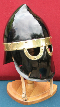 Шлем рыцарский, тип "Фригийский колпак"