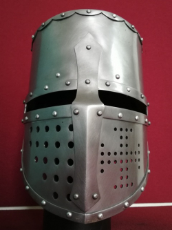 Шлем рыцарский, "Потхельм" тип 3