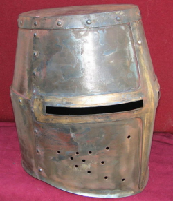 Шлем рыцарский, тип "Топфхельм" из Мальброка