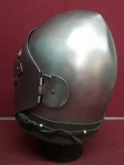 Шлем рыцарский, Бацинет из "Романа об Александре", тип 2