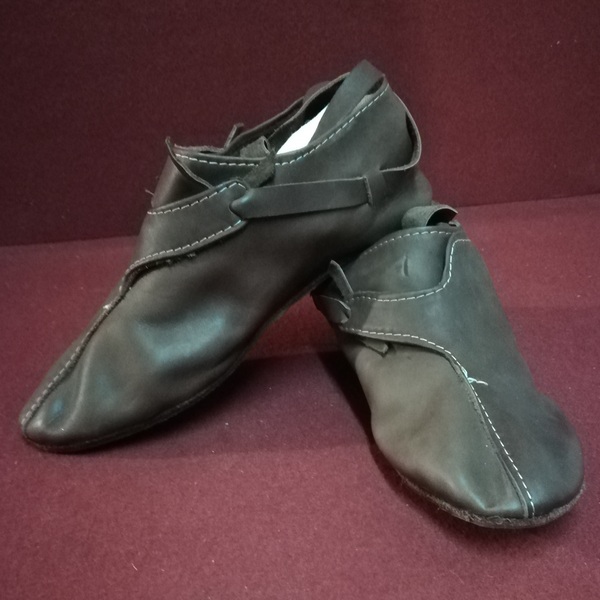 Обувь викингов. 9–11 века. Ботинки из Хедебю (тип 10)